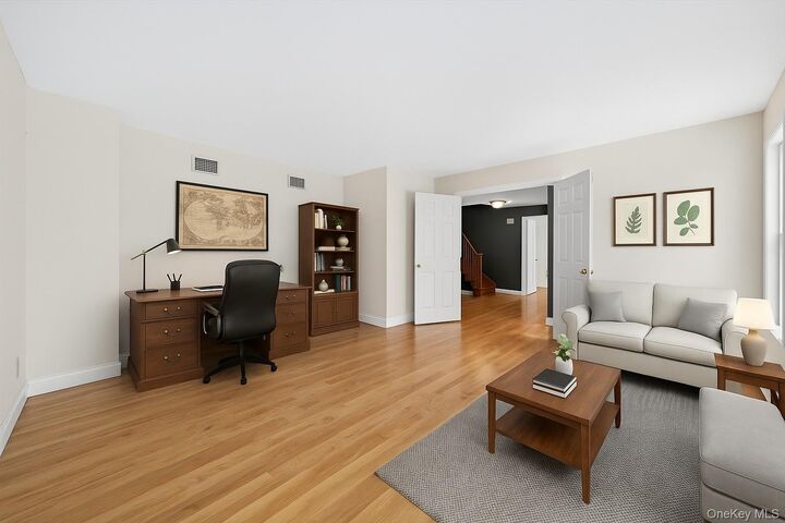 Property Photo:  5 Fox Hollow Drive  NY 10914 