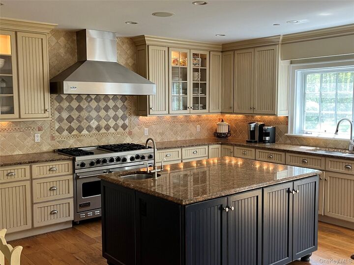 Property Photo:  38 Lincoln Avenue  NY 10573 