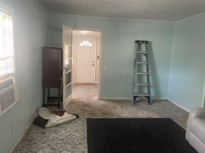 Property Photo: 2950 64th Avenue N FL 33702