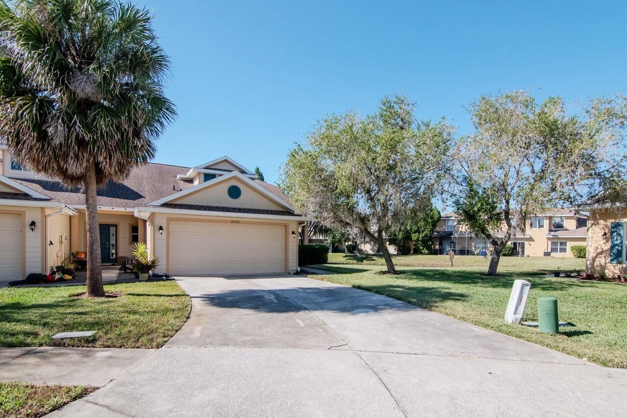 Property Photo: 20318 Oak Key Court FL 33647