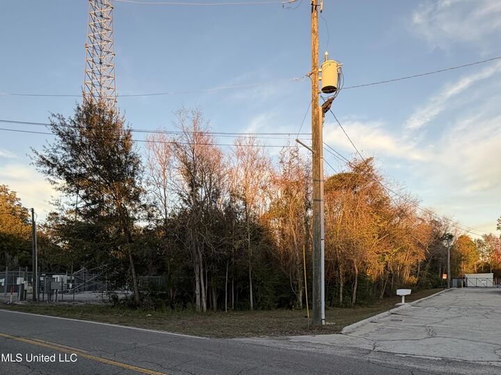 Property Photo: Beatline Road MS 39560