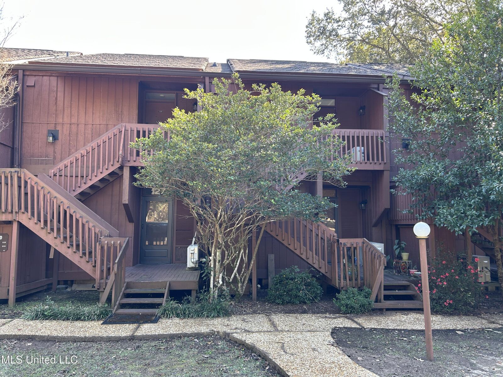 Property Photo: 226 Lakeside Villa MS 39525