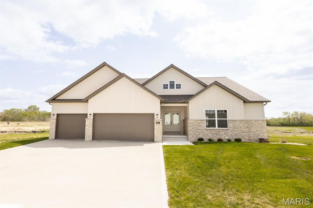 Property Photo:  801 Golden Bell  IL 62269 