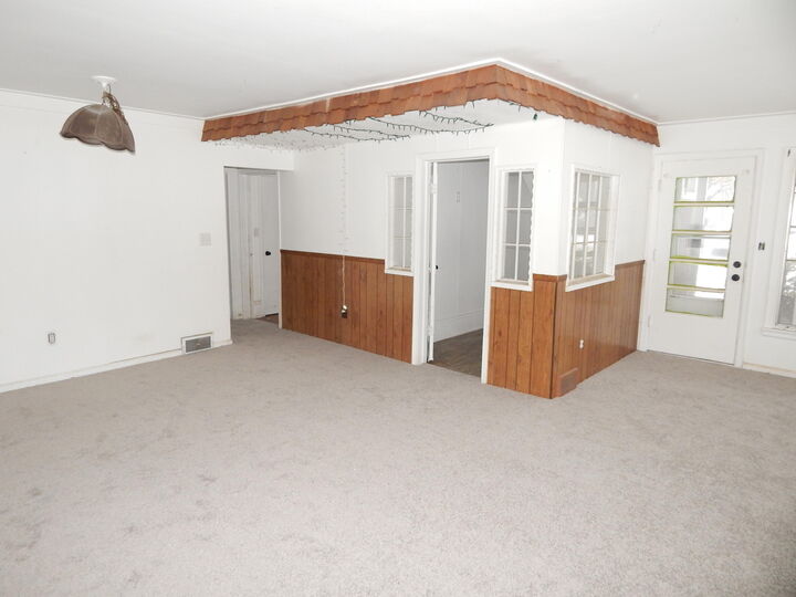 Property Photo:  84 W Division Street  MI 49345 