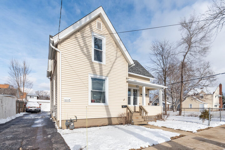 Property Photo: 552 Simms Street IL 60505