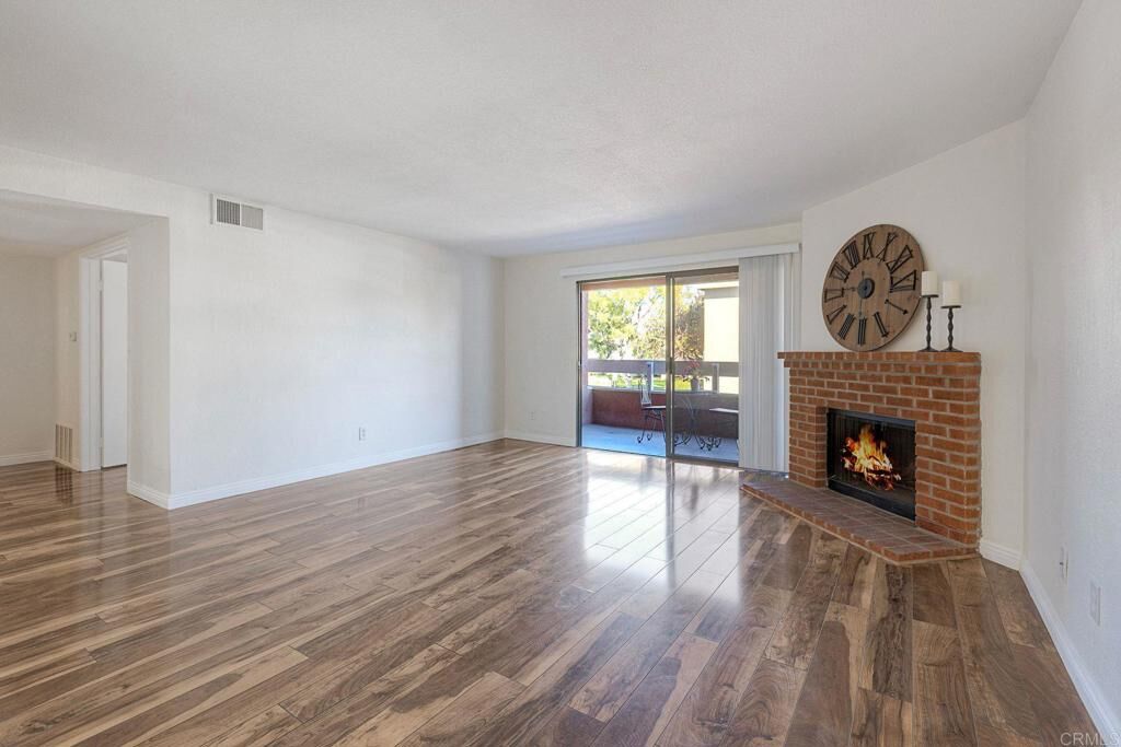 Property Photo:  1010 E Washington Avenue 73  CA 92025 