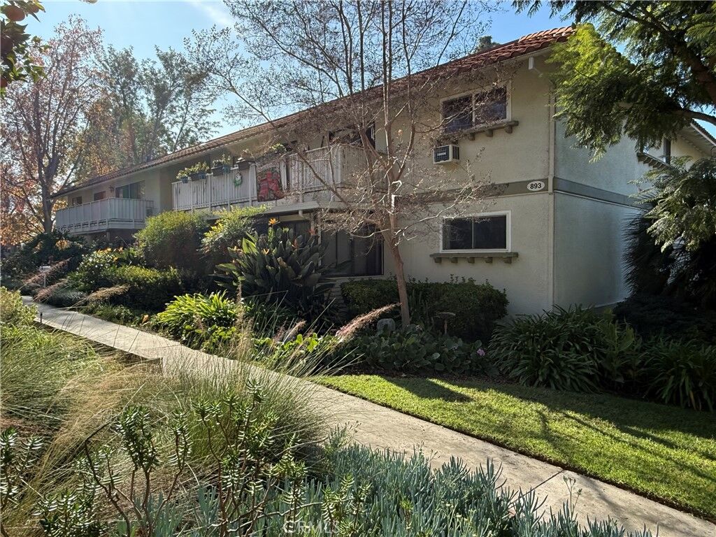 Property Photo:  893 Ronda Sevilla B  CA 92637 