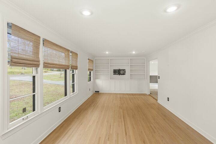 Property Photo: 955 Davidson Dr TN 37205