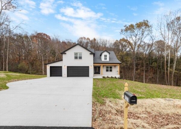 Property Photo: 3491 Meadows Rd TN 37051