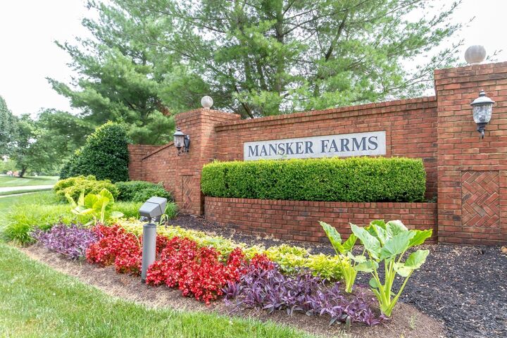 Property Photo: 152 Mansker Park Dr TN 37075