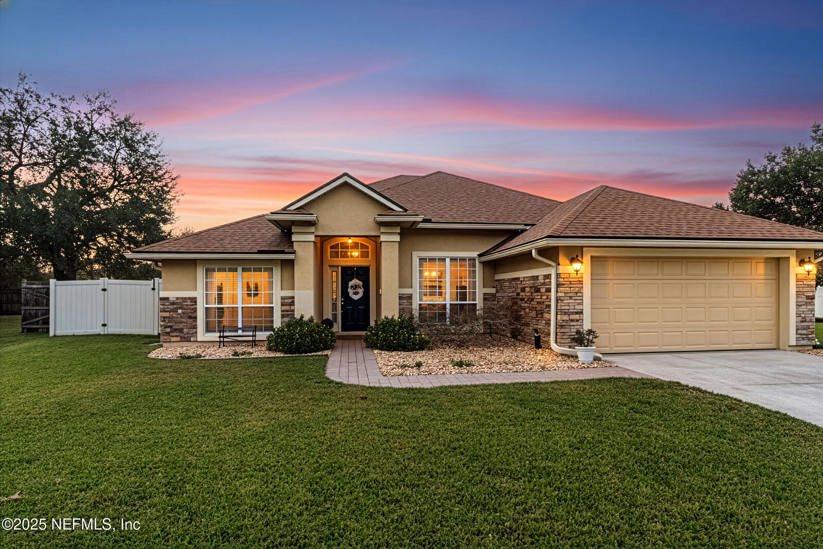 Property Photo:  86007 Evergreen Place  FL 32097 