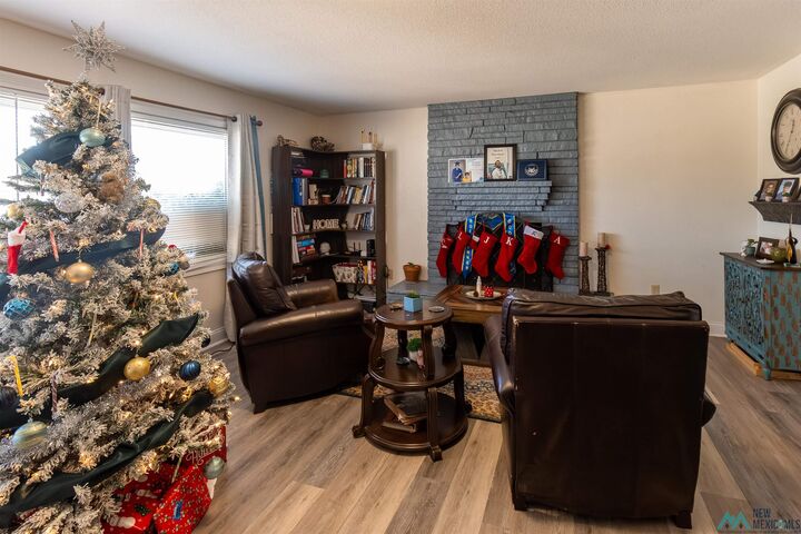 Property Photo: 1105 N Main Street NM 88220