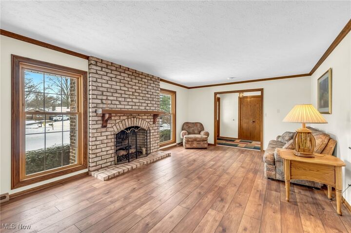 Property Photo: 410 Breezewood Circle OH 44281