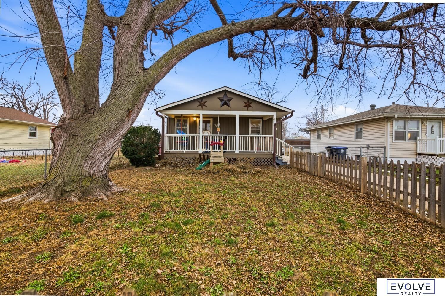 Property Photo:  3227 Avenue J  IA 51501 