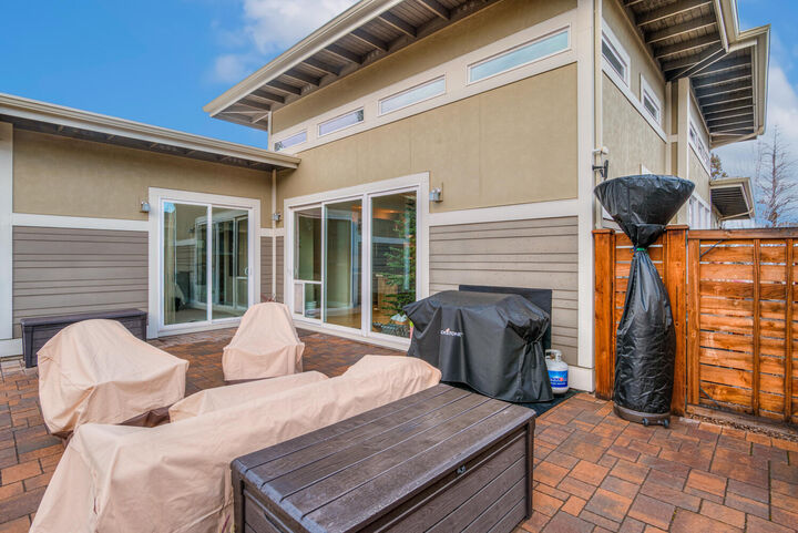 Property Photo:  2233 NW Deschutes Place  OR 97703 