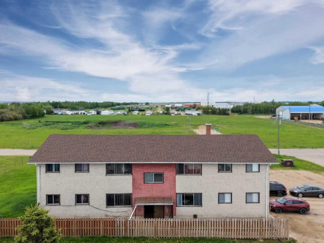 Property Photo: 302 1 Street SE All AB T0H 1M0