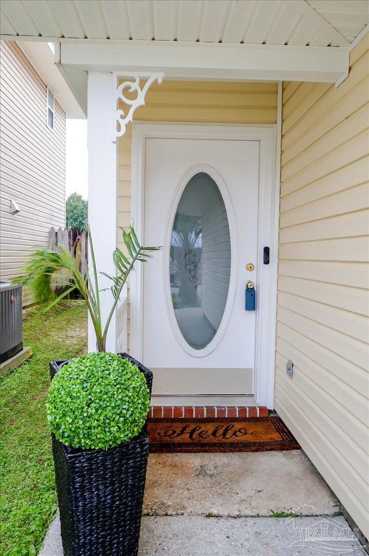 Property Photo: 3256 Two Sisters Way FL 32505