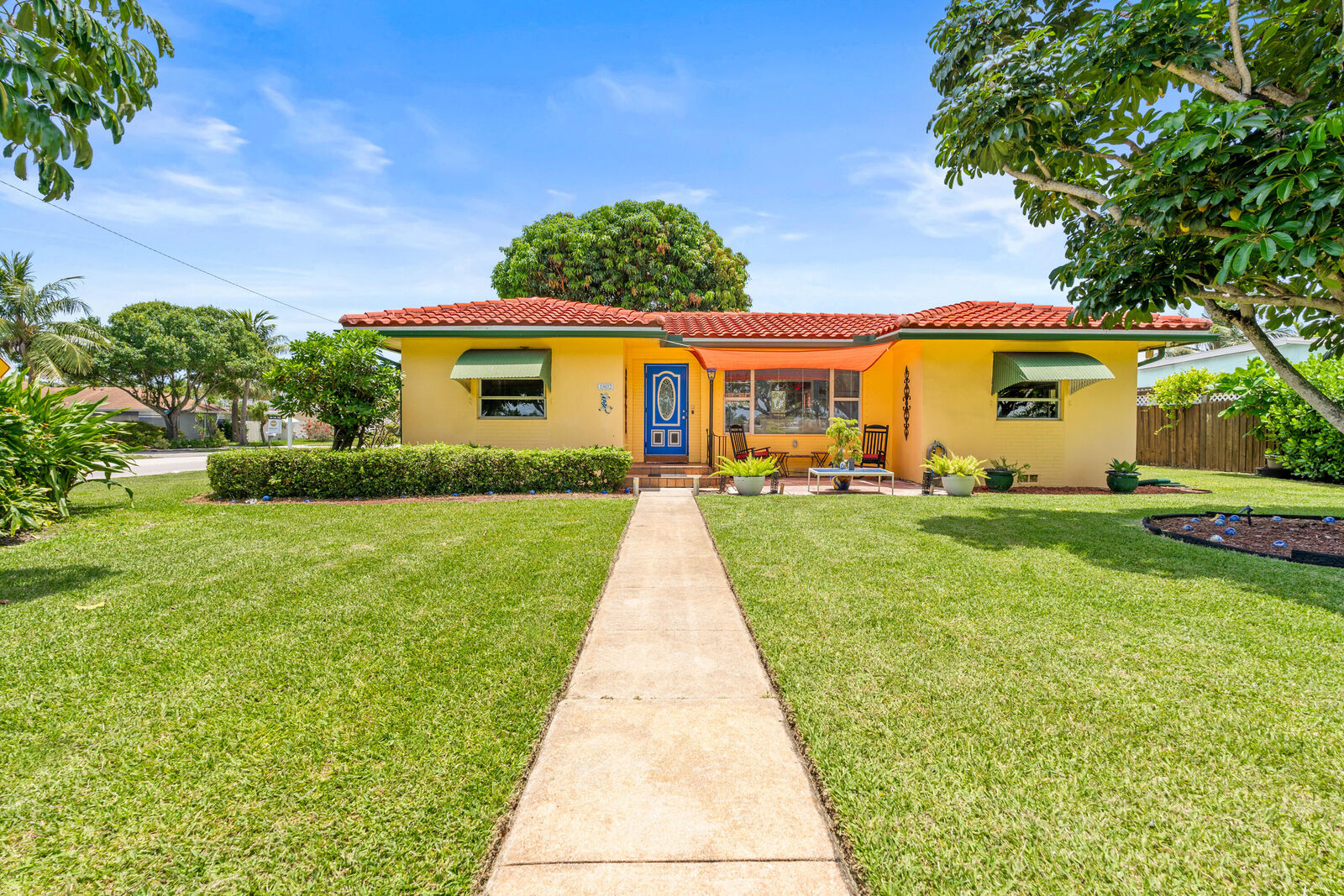 Property Photo:  1802 Lake Osborne Drive  FL 33461 