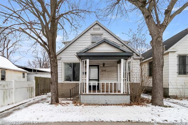 Property Photo:  3949 Trenton Street  MI 48210 