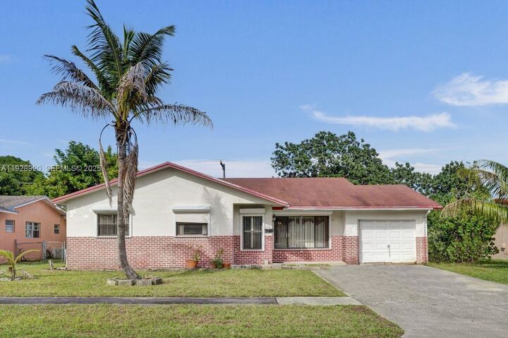 Property Photo: 4781 NW 19th Ct FL 33313