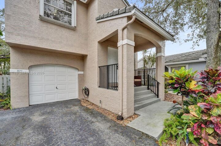 Property Photo: 805 NW 98th Ave FL 33324