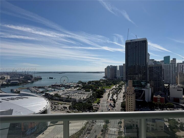 Property Photo: 888 Biscayne Blvd 2904 FL 33132