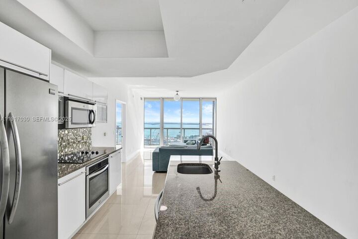 Property Photo: 888 Biscayne Blvd 2904 FL 33132