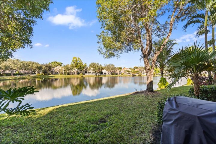 Property Photo: 10527 NW 10th Ct A-115 FL 33322