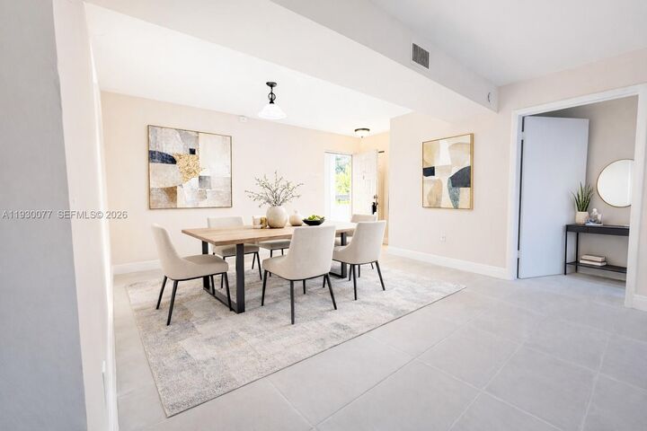 Property Photo:  731 N Pine Island Rd 206  FL 33324 