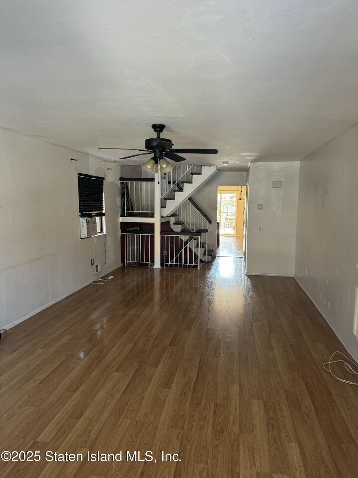 Property Photo:  630 Ramona Avenue  NY 10309 