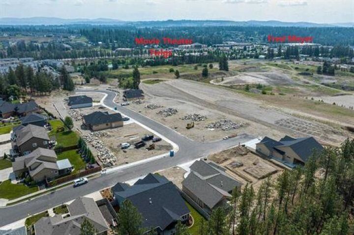 Property Photo: 58 E Center Ln WA 99205