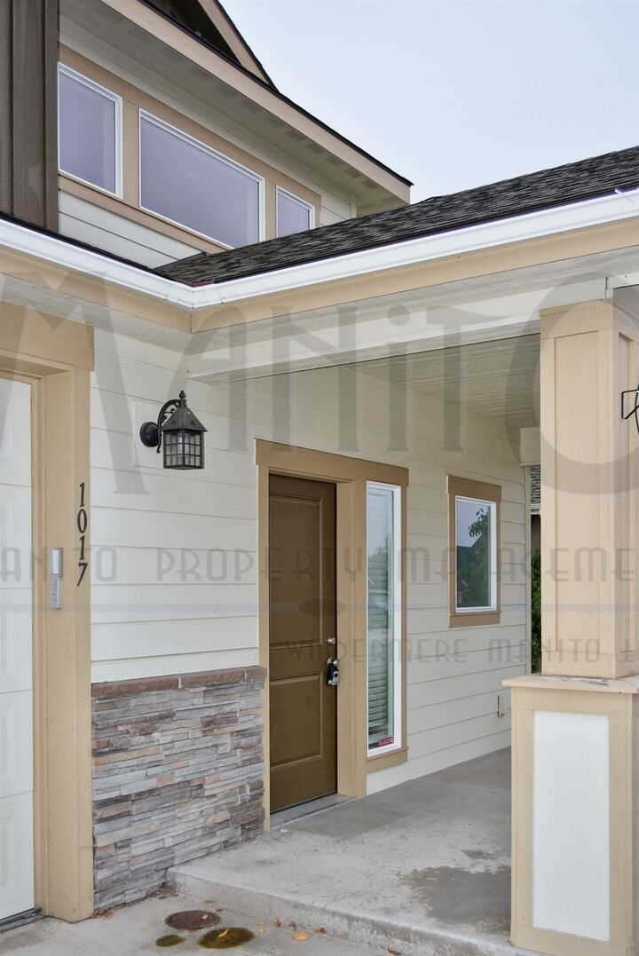 Property Photo:  1017 W High Peak Dr  WA 99224 