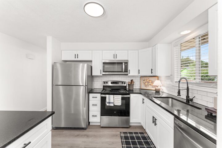 Property Photo: 3817 E 7th Ave WA 99202