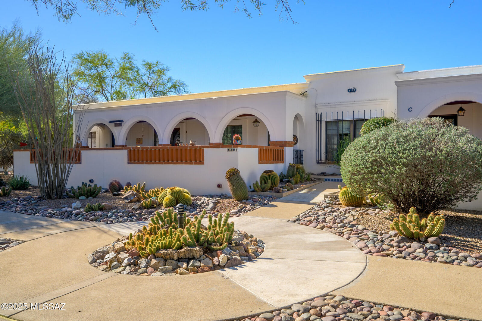Property Photo:  430 S Paseo Pena B  AZ 85614 
