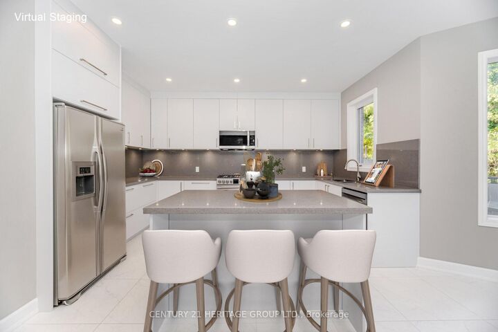 Property Photo:  6 Vitlor Drive  ON L4E 3W3 