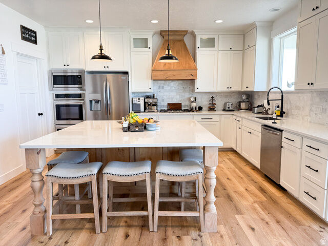 Property Photo: 1384 E Abigail Ln UT 84005