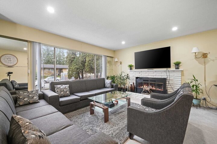 Property Photo:  11735 94A Avenue  BC V4C 3S4 