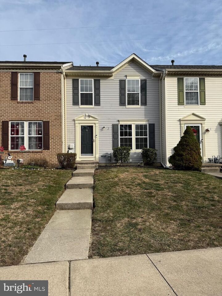 Property Photo:  3 Coachlight Drive  NJ 08081 