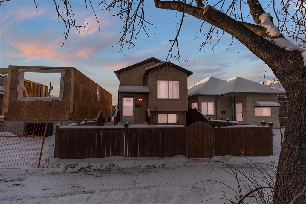 Photo de la propriété:  308 Collegiate Street  MB R3J 1V1 