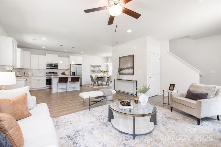 Property Photo:  307 E Glendale Avenue  NC 28120 