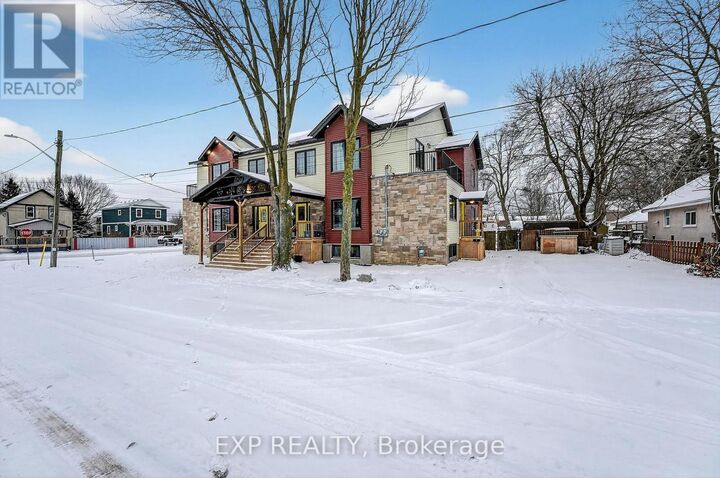 Property Photo:  664 King Street  ON L3K 4H8 