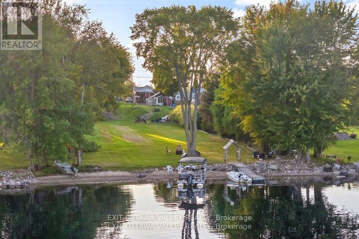 Property Photo:  44 Lacroix Bay Road  ON K0J 2L0 