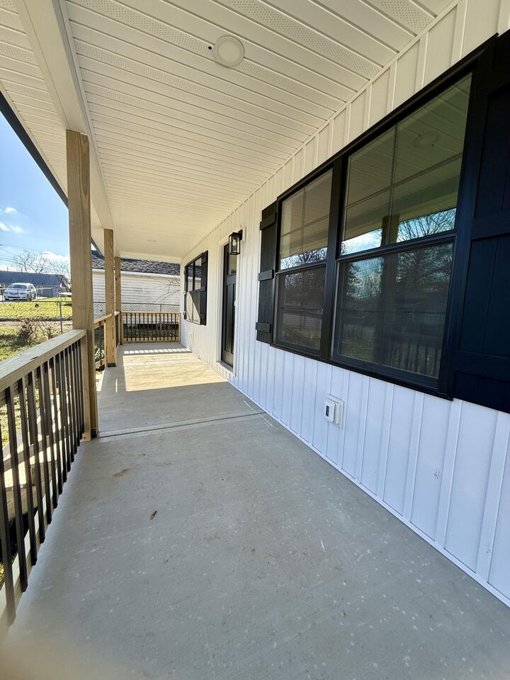 Property Photo:  310 Irvine View Street  KY 40475 