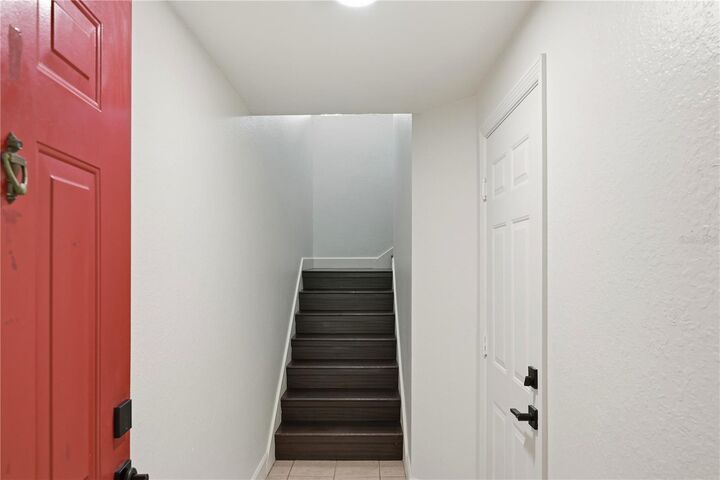 Property Photo: 2824 Shadow View Circle 2824 FL 32751