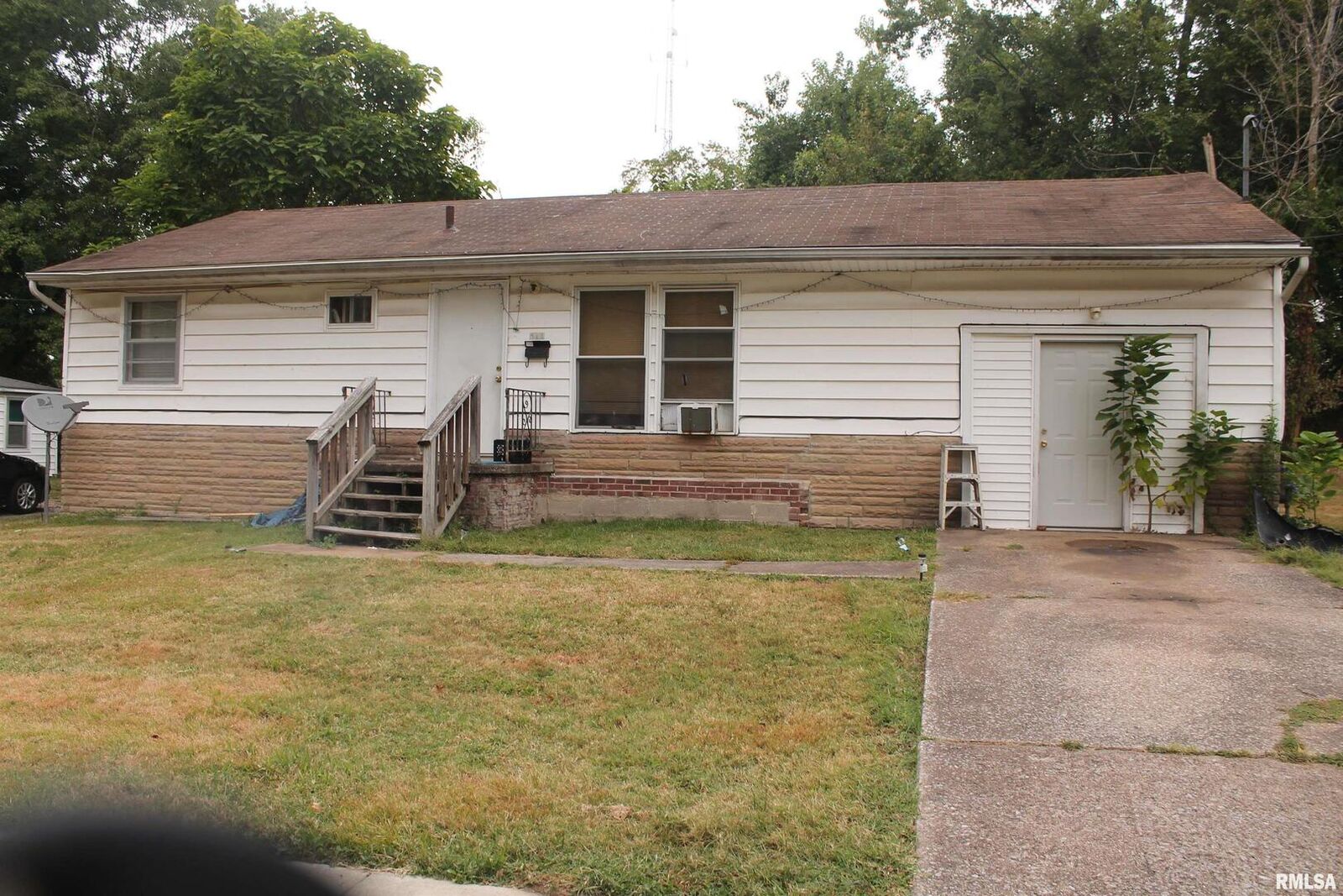 Property Photo:  511 N Michaels Street  IL 62901 