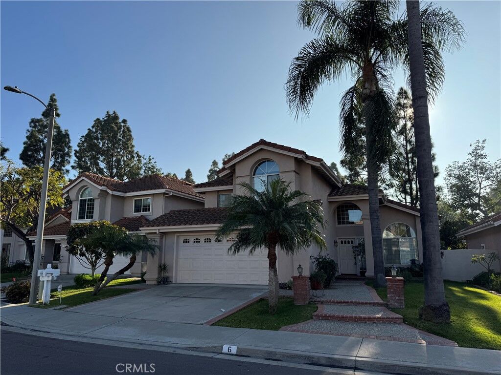 Property Photo:  6 Fierro  CA 92614 