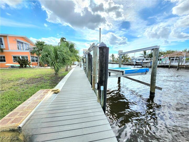Property Photo:  2596 Bayshore Drive  FL 33993 