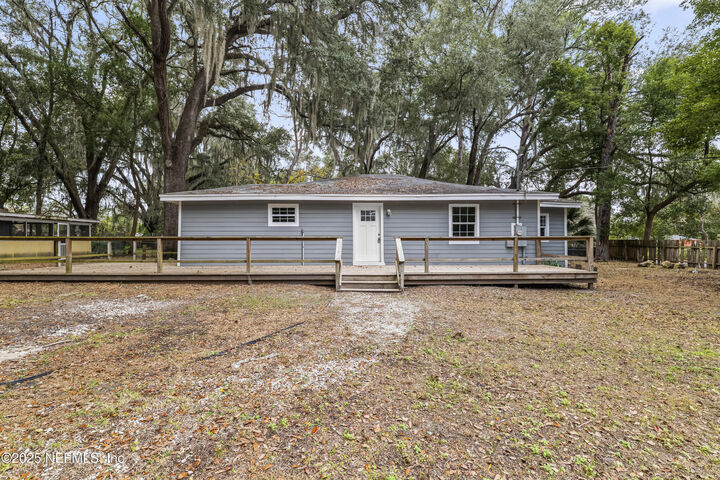 Property Photo:  606 Jackson Avenue N  FL 32220 