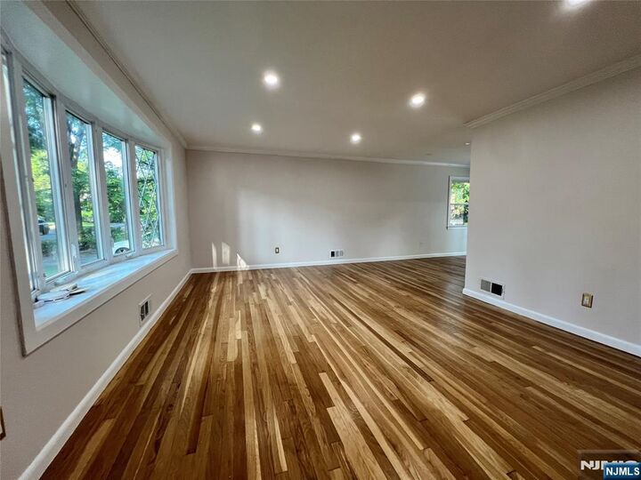 Property Photo:  392 Marlboro Road  NJ 07631 