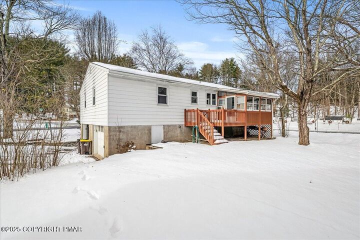 Property Photo:  2142 Clearview Avenue  PA 18360 